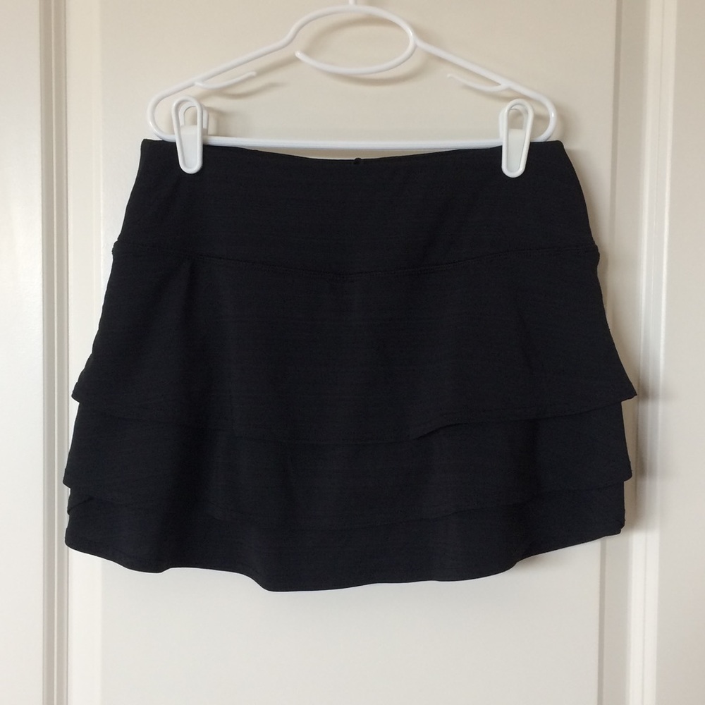 Black Athleta stripe swagger skort XS